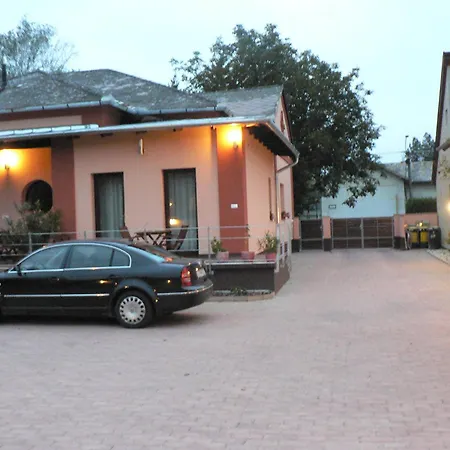 Apartment Nyirfa Apartmanhaz Sarvar