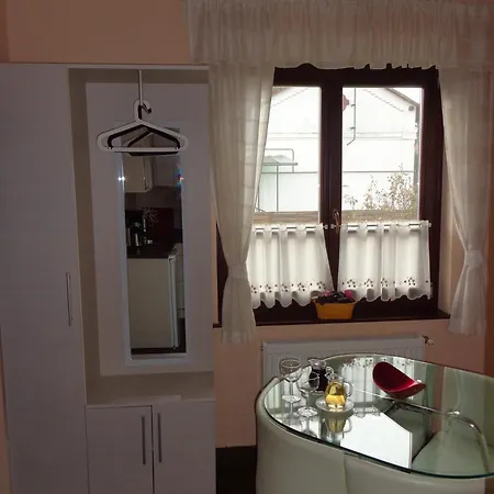 Nyirfa Apartmanhaz