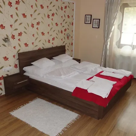 Apartment Nyirfa Apartmanhaz *