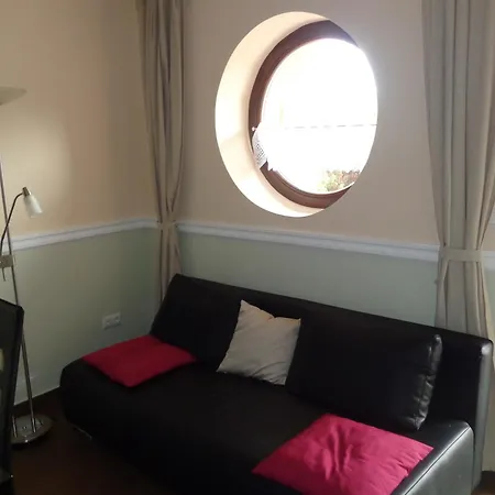 Nyirfa Apartmanhaz Apartment *