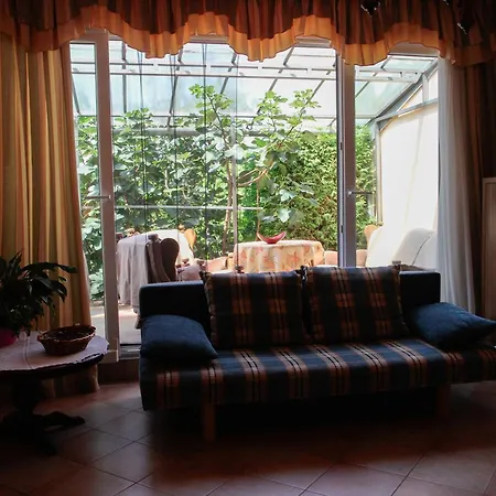 Nyirfa Apartmanhaz * Sarvar
