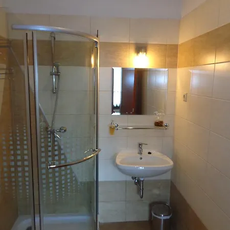 Apartment Nyirfa Apartmanhaz *