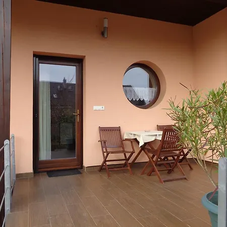 Nyirfa Apartmanhaz