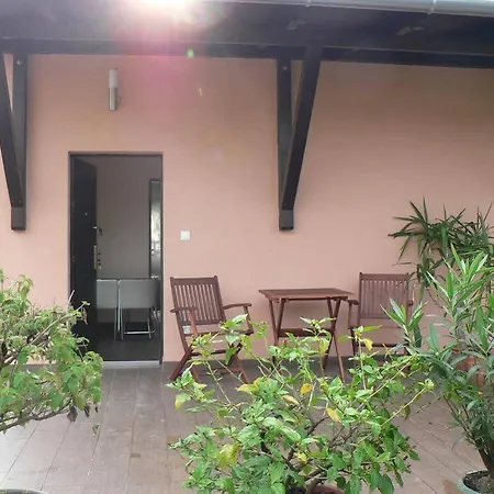 Nyirfa Apartmanhaz Apartment