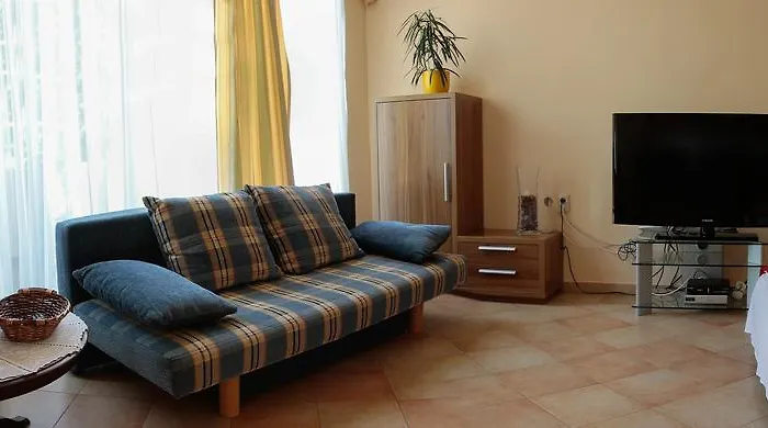 Nyirfa Apartmanhaz