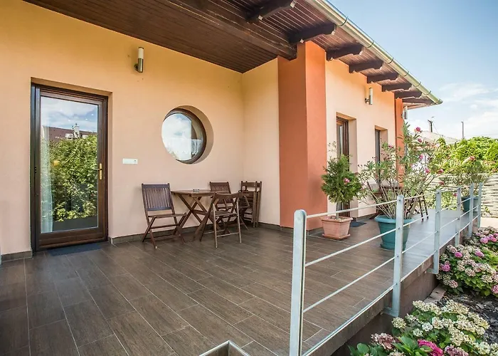 乃尔法公寓 Sárvár