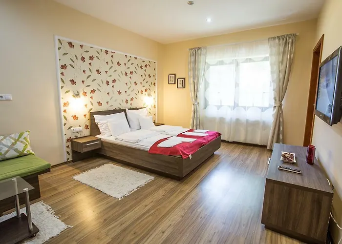 דירה Nyirfa Apartmanhaz *